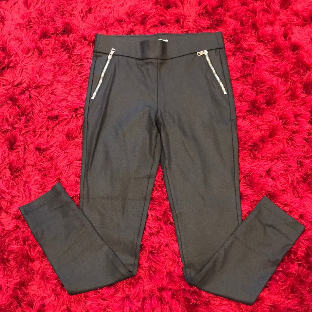 NWOT Ashley-Classics Faux Leather Look Leggings